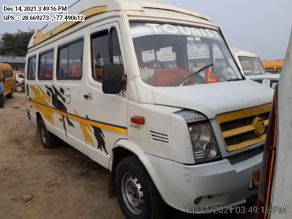  FORCE MOTORS TRAVELLER