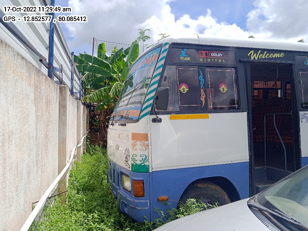  MAHINDRA NAVISTAR TOURISTER