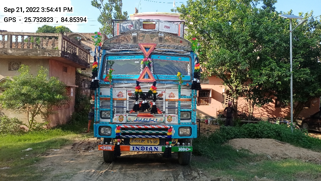 front_right_view