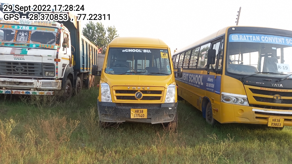  FORCE MOTORS TRAVELLER T1 SCHOOL BUS